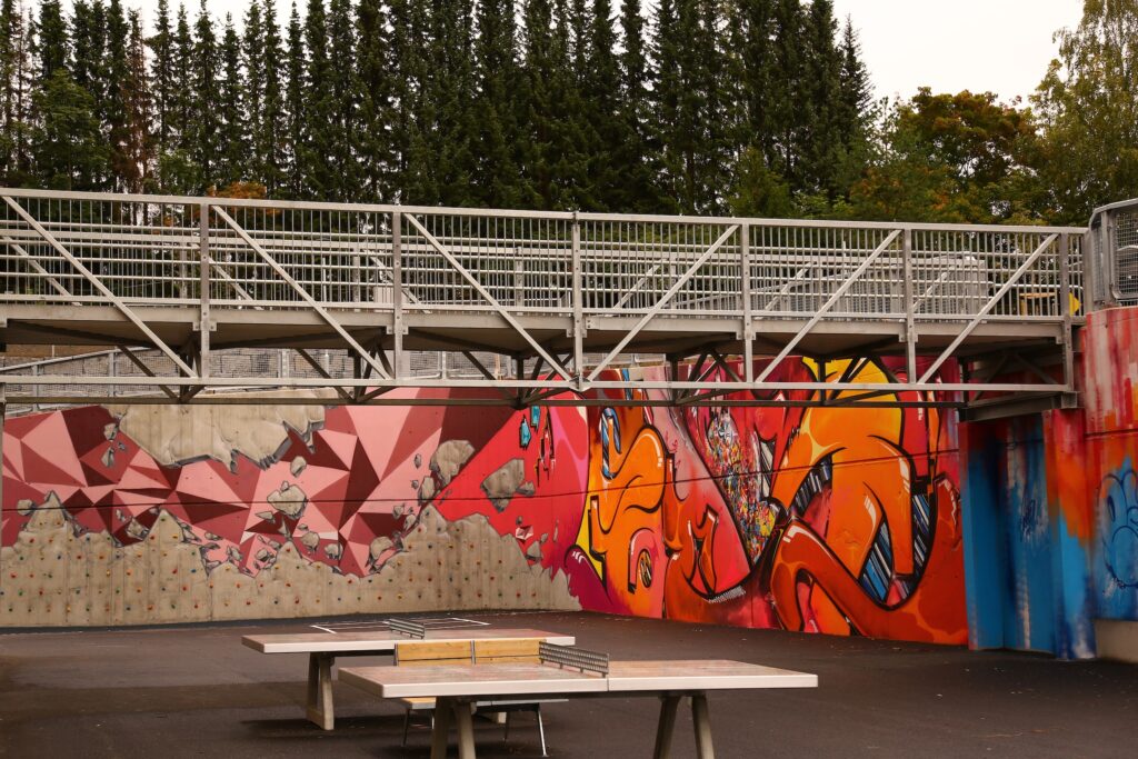 Mokykla. Bekkestua barneskole. Gamyba ir montavimas (3)