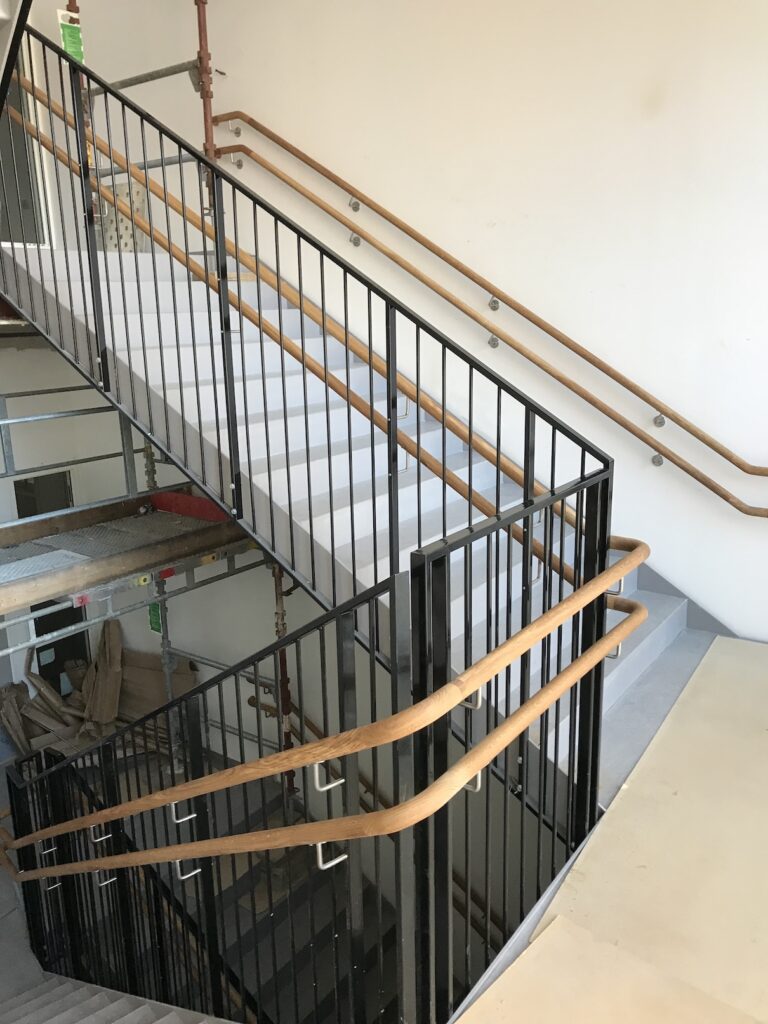 Mokykla. Bekkestua barneskole. Gamyba ir montavimas (8)