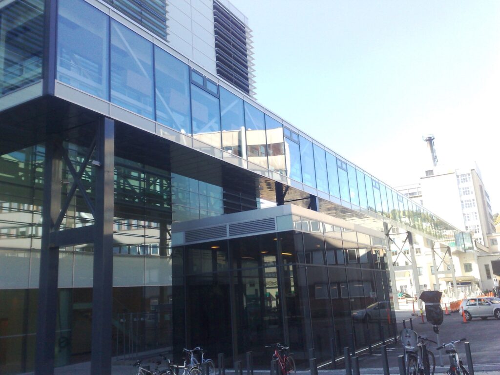 Oslo universiteto ligoninė. Radiumhospitalet. Viadukas – praėjimas tarp a ( (3)