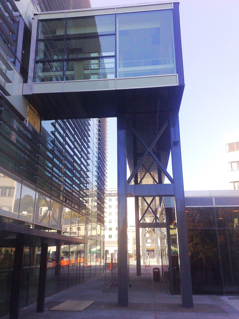 Oslo universiteto ligoninė. Radiumhospitalet. Viadukas – praėjimas tarp a ( (4)
