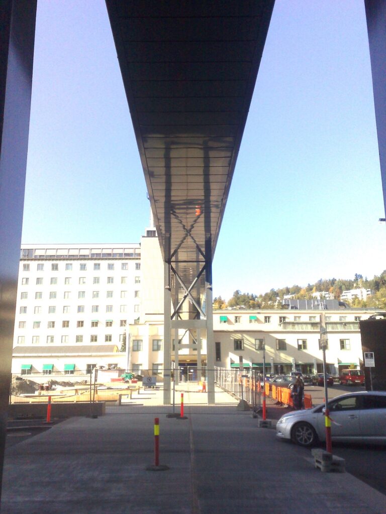 Oslo universiteto ligoninė. Radiumhospitalet. Viadukas – praėjimas tarp a ( (5)