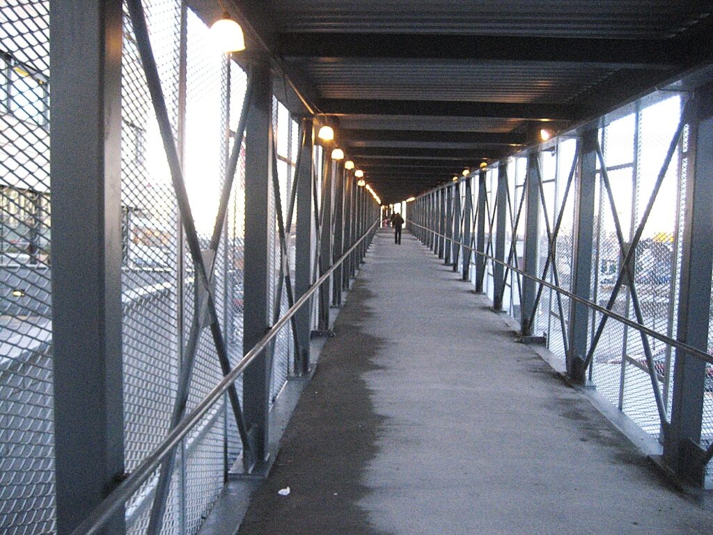 Pėsčiųjų viadukas į operos ir baleto teatrą, Oslas. Gamyba ir montavimas (4)