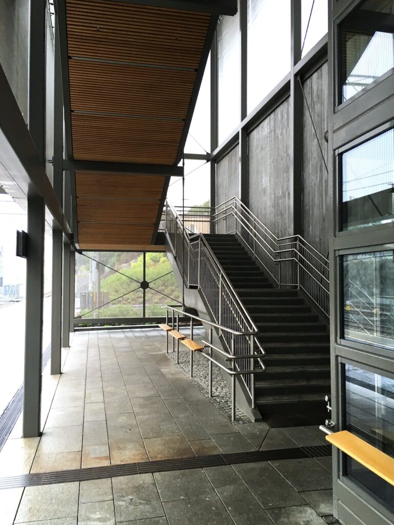 Traukinių stotis. Høvik stasjon (8)