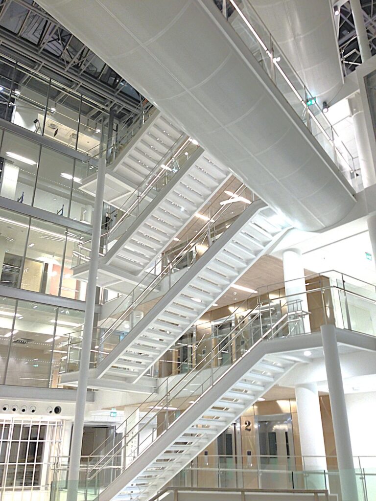 Verslo centras. Kaibygg 1, Aker Brygge, Oslas. Laiptų, turėklų, praėjimų gamyba ir m (
